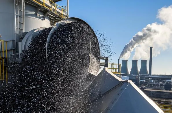 Carbonia attivo impregnata di zolfo